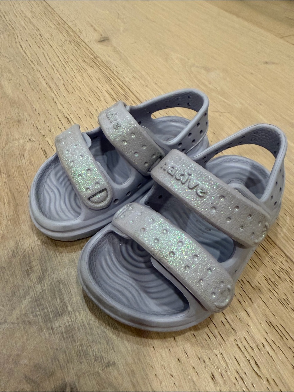 Native sandals Chase Bio-Bling size 4 with box